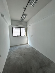 Lhk 2 (D13), Office #552353061